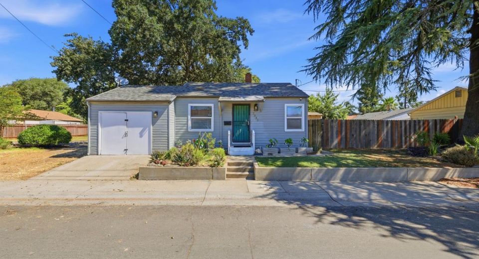 2237 Conifer Way, Sacramento, CA 95838 Photo