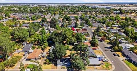 2237 Conifer Way, Sacramento, CA 95838 Photo