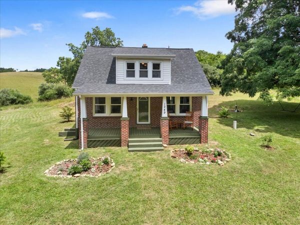 1249 Easy DR NW, Willis, VA 24380
