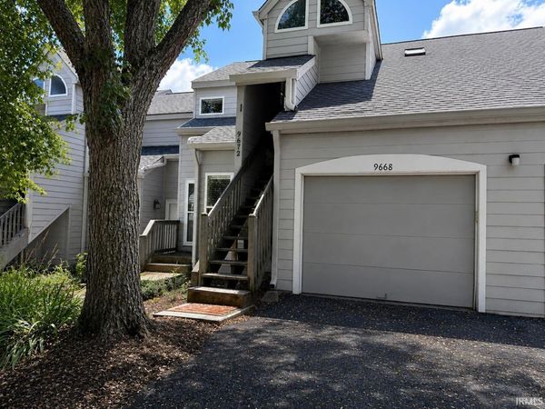 9668 S Bay Pointe Court, Unit 77, Bloomington, IN 47401