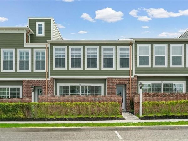 505 High Crescent Rd, Cranberry Twp, PA 16066