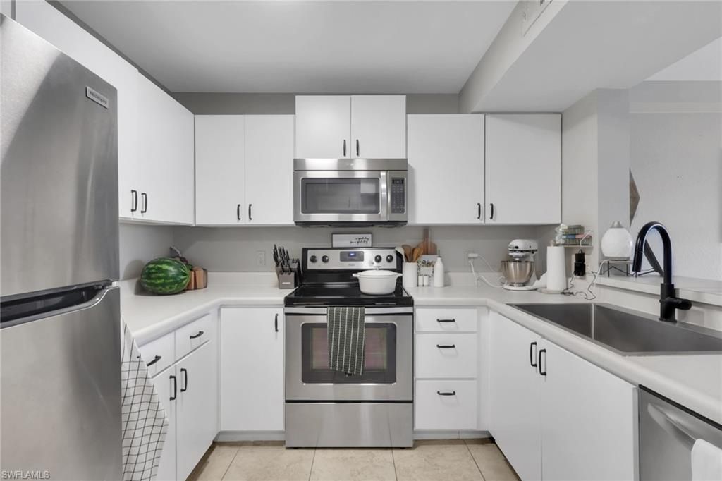 8304 Key Royal Cir , Unit 1723, Naples, FL 34119 Photo