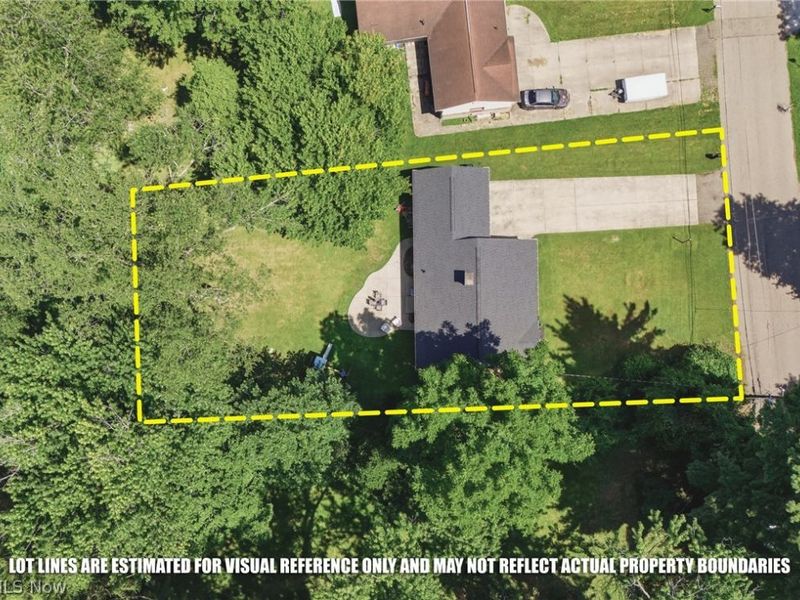 1693 Meadowlane Drive SE, Canton, OH 44709 Photo 32