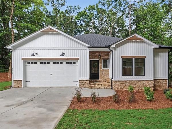 1632 McClung Road , Hiram, GA 30141