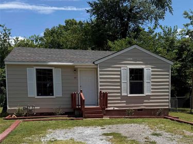 613 S Bluff Avenue , Tahlequah, OK 74464