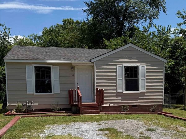 613 S Bluff Avenue , Tahlequah, OK 74464