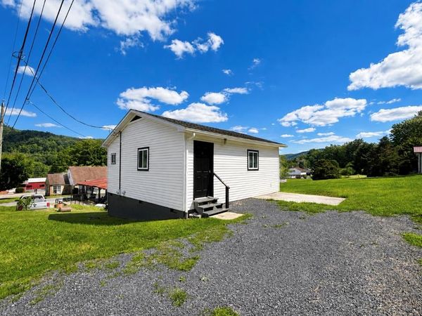 147 147 24th street, RAINELLE, WV 25962