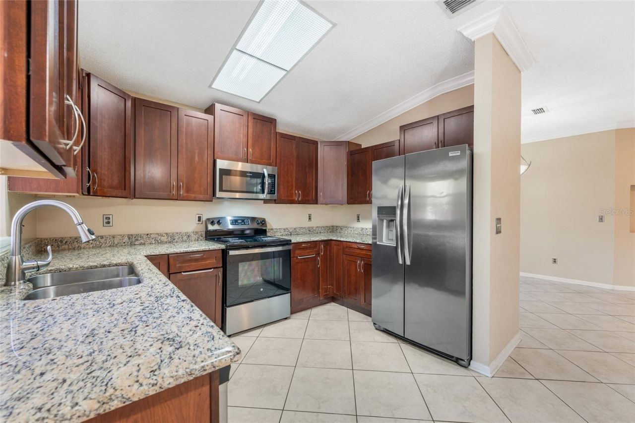 7909 Waldorf Court , Orlando, FL 32817 Photo