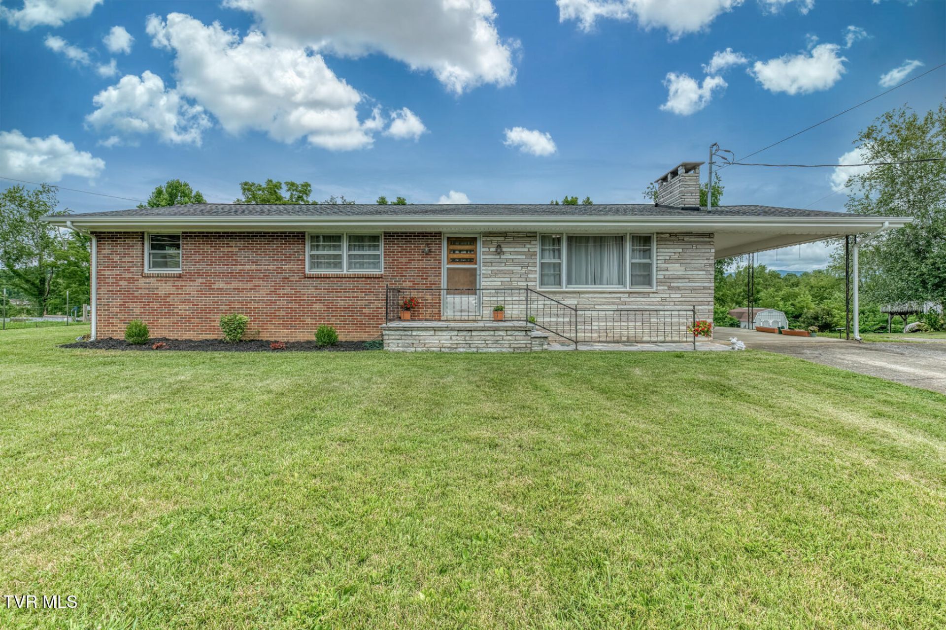 1476 Southside Road Elizabethton, TN 37643