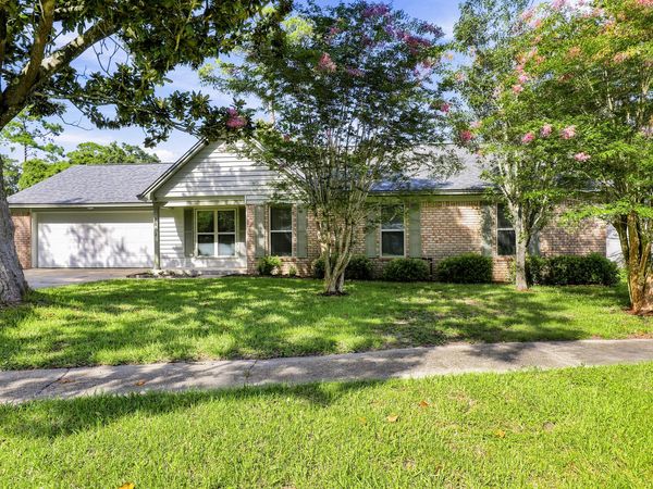 1464 Sanibel Lane, Gulf Breeze, FL 32563