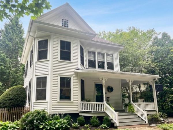33 Gaylord Street, Amherst, MA 01002