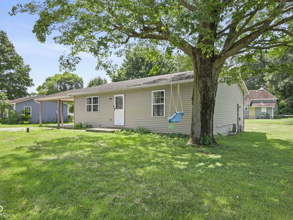 125 E Walnut Street, Fountaintown, IN 46130