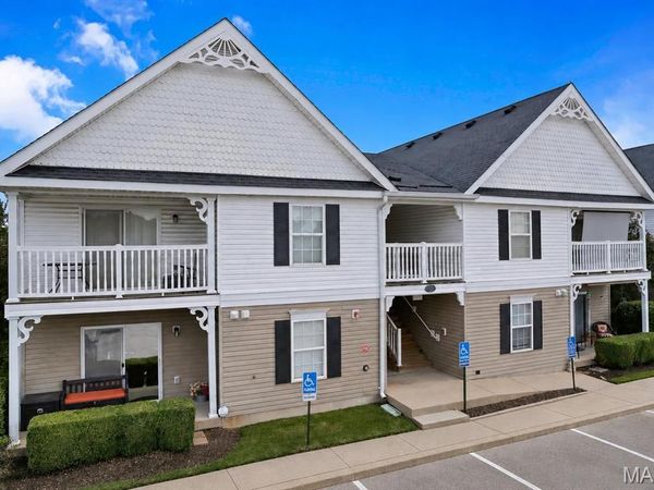 100 Brandy Mill Circle, Unit 1F, High Ridge, MO 63049