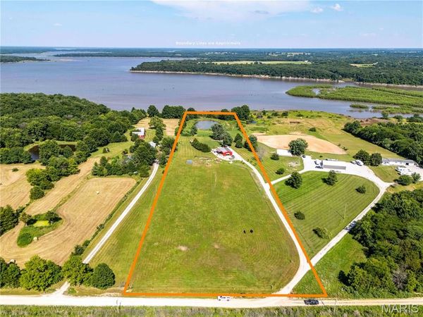 18900 Monroe Road 451 , Paris, MO 65275