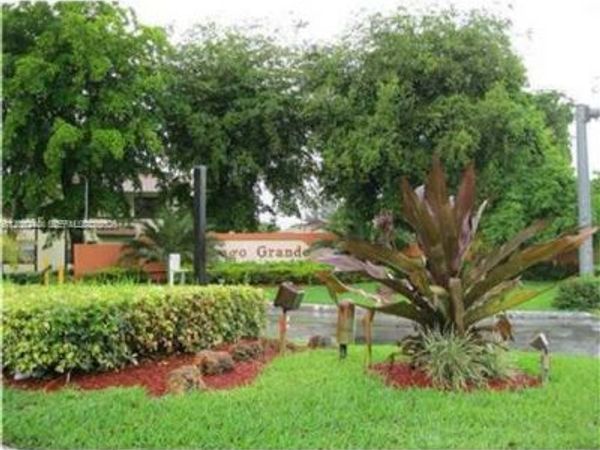 2760 W 63rd Pl , Unit 106-23, Hialeah, FL 33016