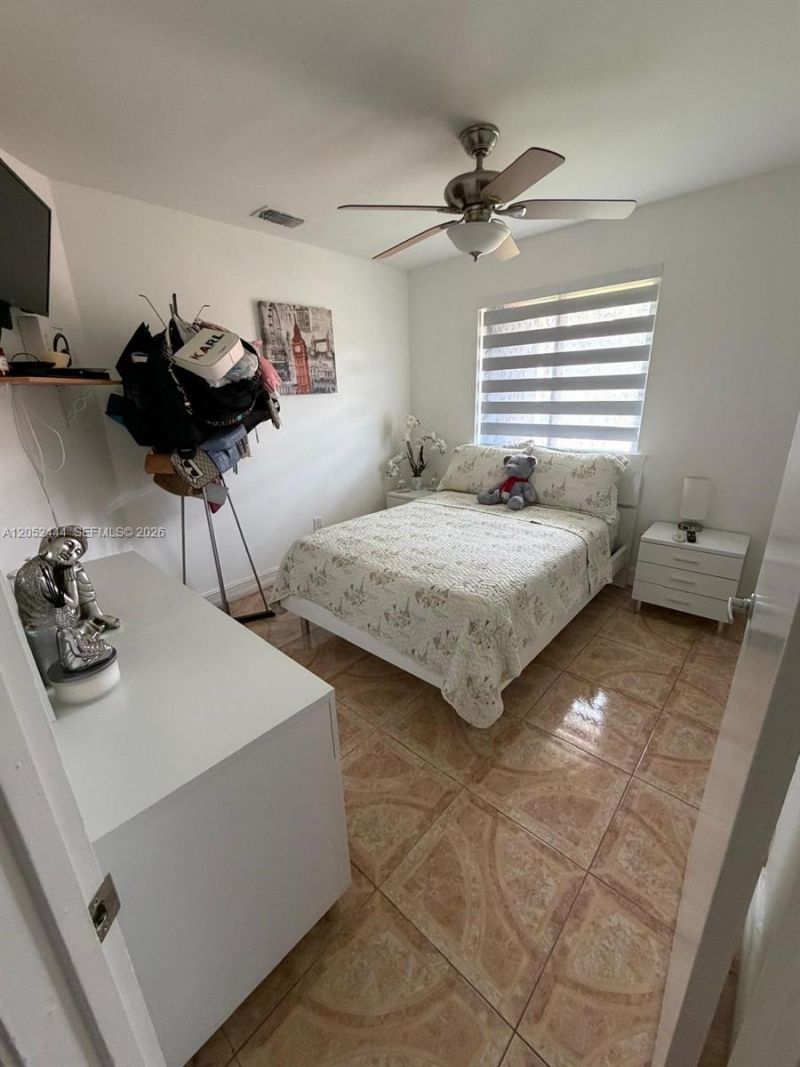 2760 W 63rd Pl, Unit 106-23, Hialeah, FL 33016 Photo