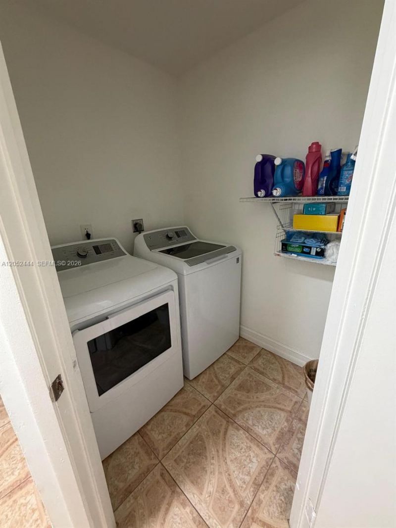 2760 W 63rd Pl, Unit 106-23, Hialeah, FL 33016 Photo