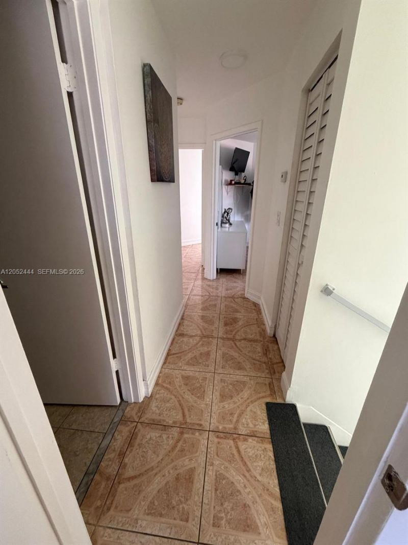 2760 W 63rd Pl, Unit 106-23, Hialeah, FL 33016 Photo