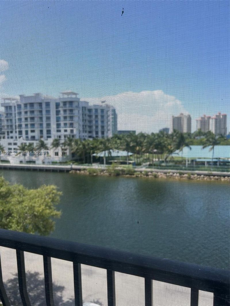 3215 NE 184th St, Unit 14406, Aventura, FL 33160 Photo