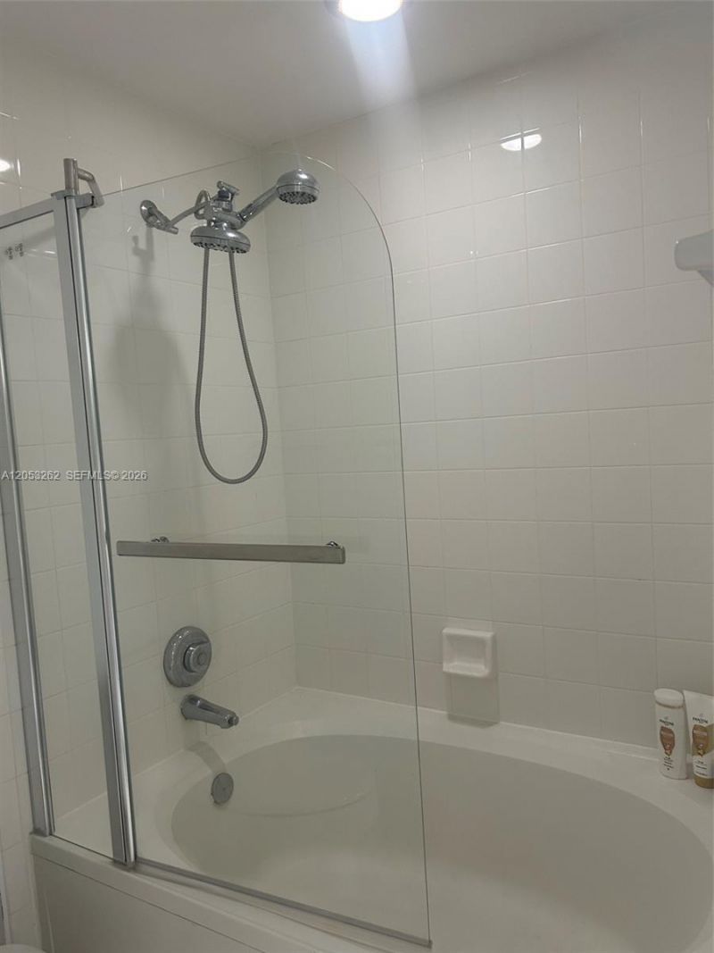 3215 NE 184th St, Unit 14406, Aventura, FL 33160 Photo