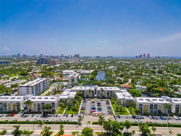 3000 NE 16th Ave , Unit 405, Oakland Park, FL 33334
