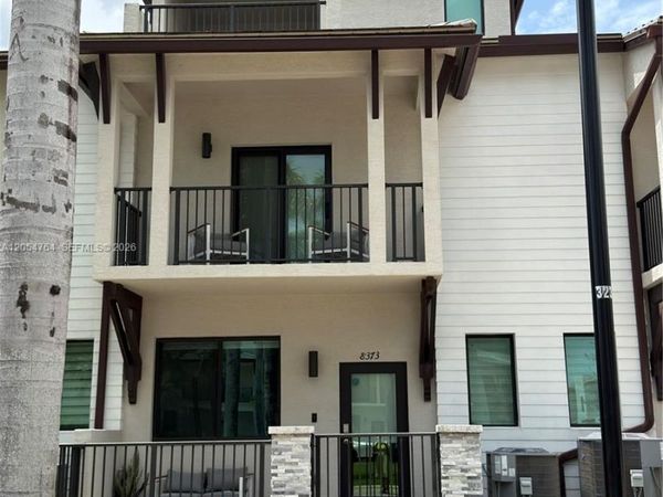 8373 Central Park Blvd, Doral, FL 33166