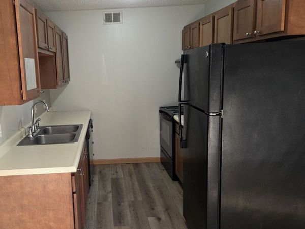 2424 Park Avenue, Unit 02, Muscatine, IA 52761
