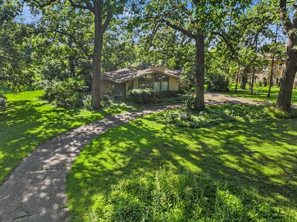 3001 S Brockway Street , Rolling Meadows, IL 60008