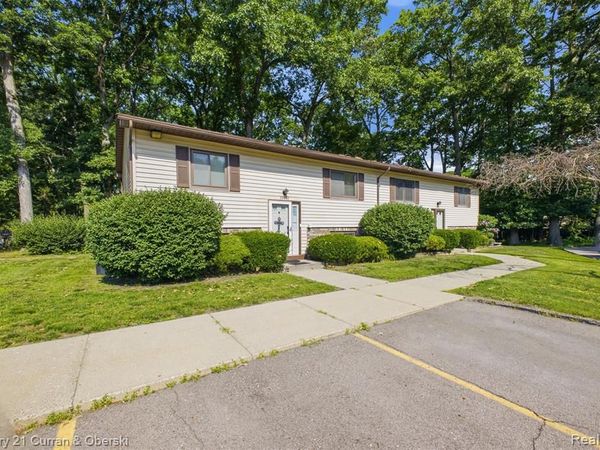 38098 Hixford Place, Westland, MI 48185