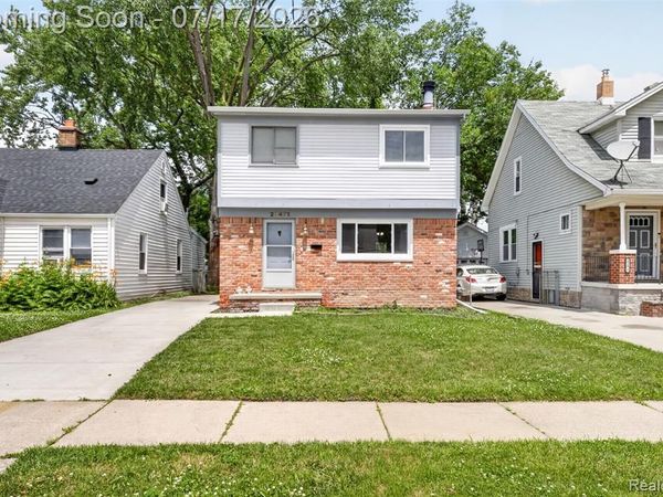 20471 Hollywood Street, Harper Woods, MI 48225