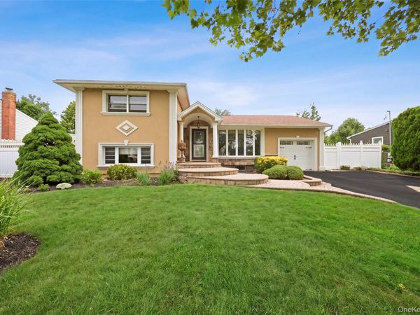5 Delaware Avenue , Commack, NY 11725