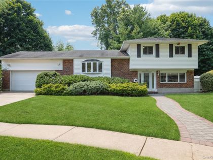 7 Ebb Court Commack, NY 11725