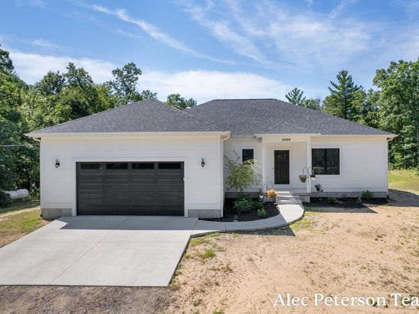 6069 Ruthie Lane, Fruitport, MI 49415