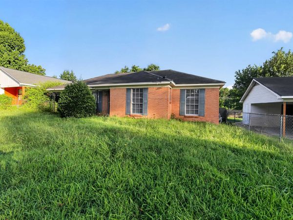 559 MONTEAGLE DR, Memphis, TN 38109