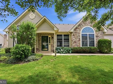 307 STARFLOWER LANE, LANGHORNE, PA 19047