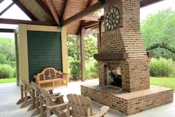 5561 Colonial Chatsworth Circle photo 4