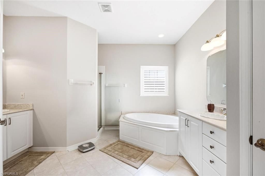 2515 Talon Ct, Unit 404, Naples, FL 34105 Photo