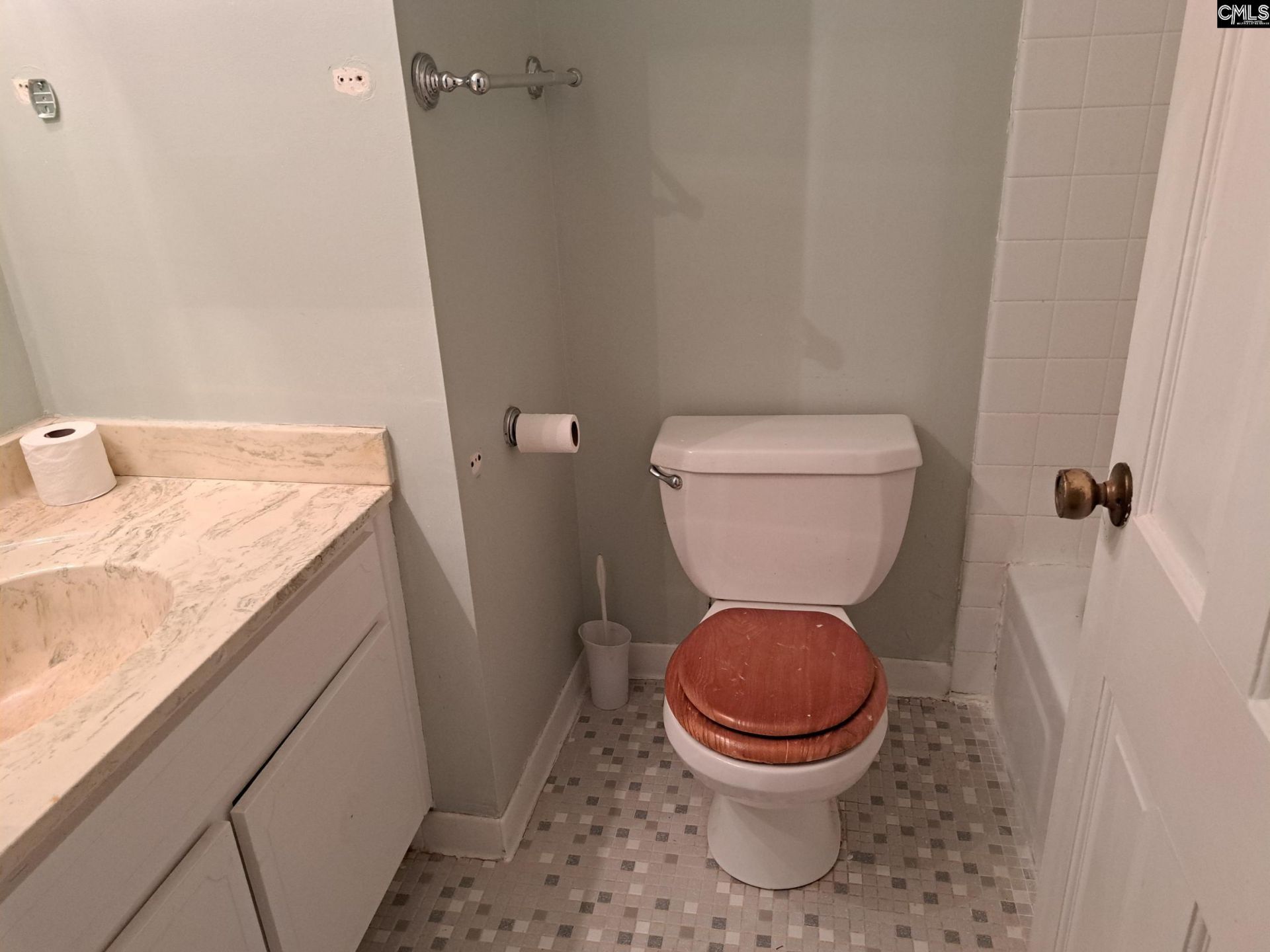 7602 Hunt Club Road  Photo 11