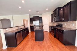 621 Gaelens Lane  photo 4