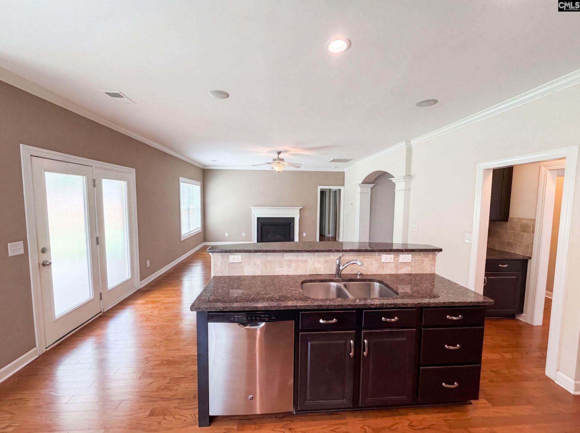 621 Gaelens Lane  Photo 9