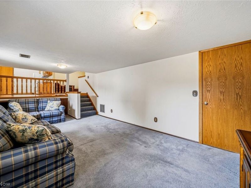 7655 Manor Drive, Mentor on the Lake, OH 44060 Photo 17