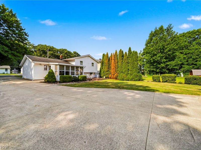 7655 Manor Drive, Mentor on the Lake, OH 44060 Photo 29