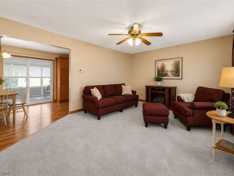 7655 Manor Drive, Mentor on the Lake, OH 44060 Photo 3