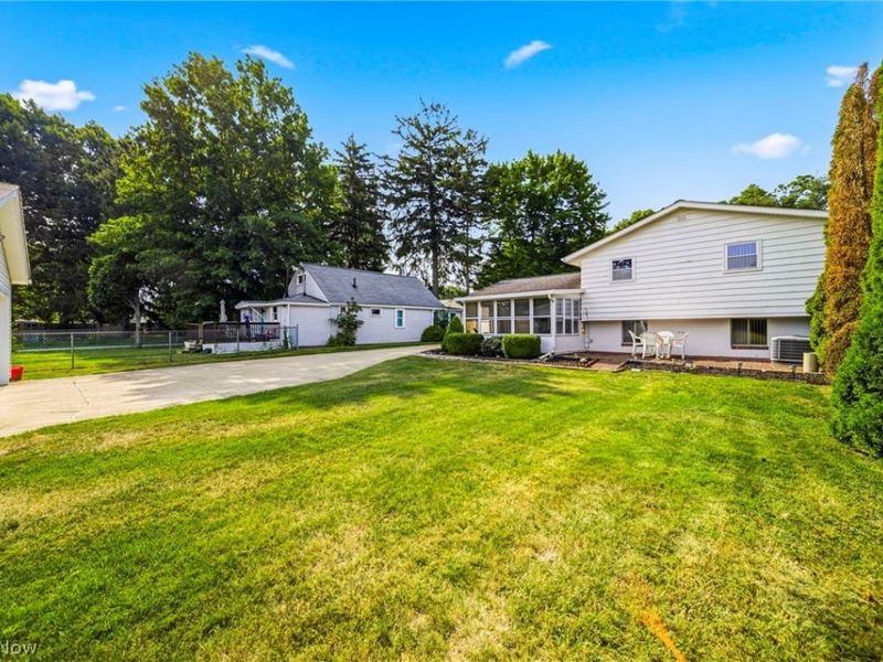 7655 Manor Drive, Mentor on the Lake, OH 44060 Photo 30