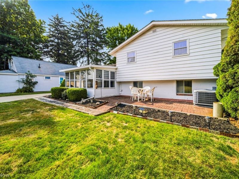 7655 Manor Drive, Mentor on the Lake, OH 44060 Photo 32