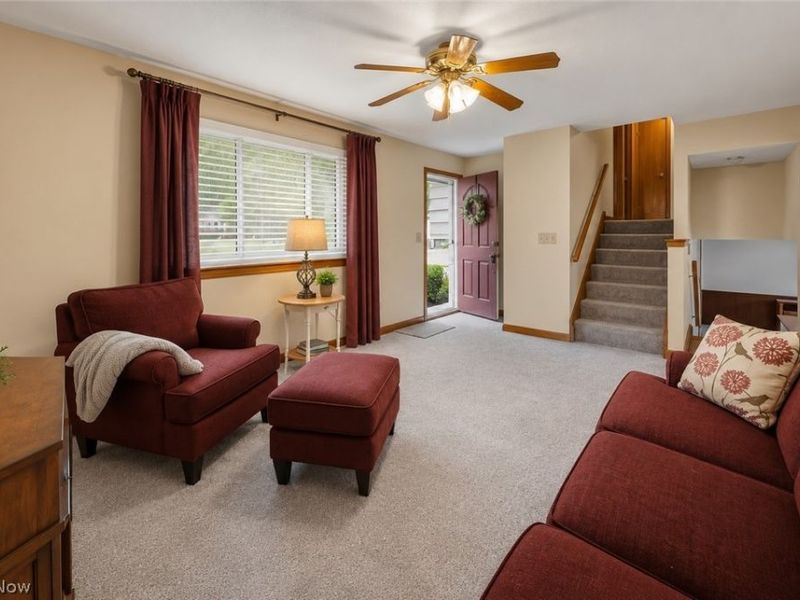 7655 Manor Drive, Mentor on the Lake, OH 44060 Photo 4