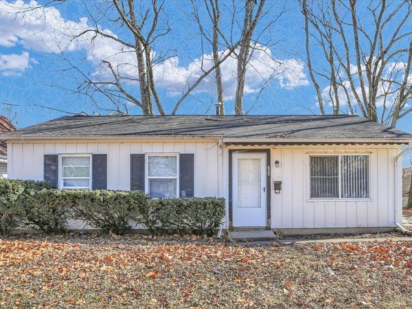 704 S Scottswood Drive , Urbana, IL 61802