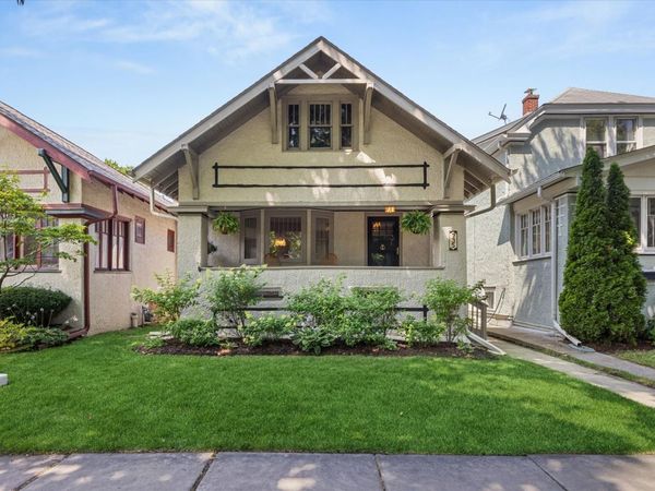 735 Gunderson Avenue , Oak Park, IL 60304