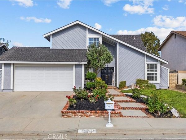 25676 Lochmoor, Valencia, CA 91355