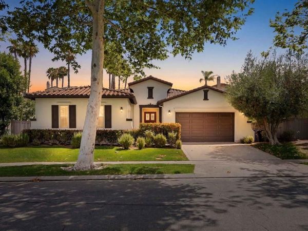 1001 Hawthorne Creek Drive , Chula Vista, CA 91914